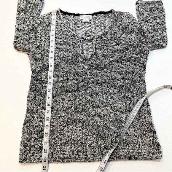St. John Sport Open Knit KeyHole Neck Sweater Size S Black Gray Classic - Picture 8 of 8